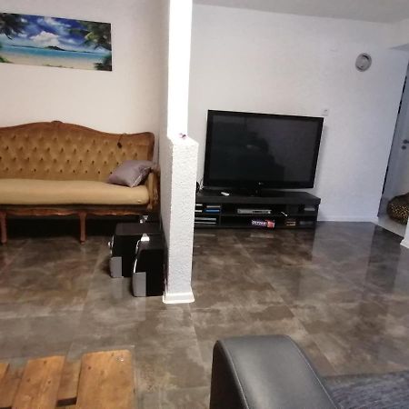 Schoene Einliegerwohnung In הכינגן מראה חיצוני תמונה