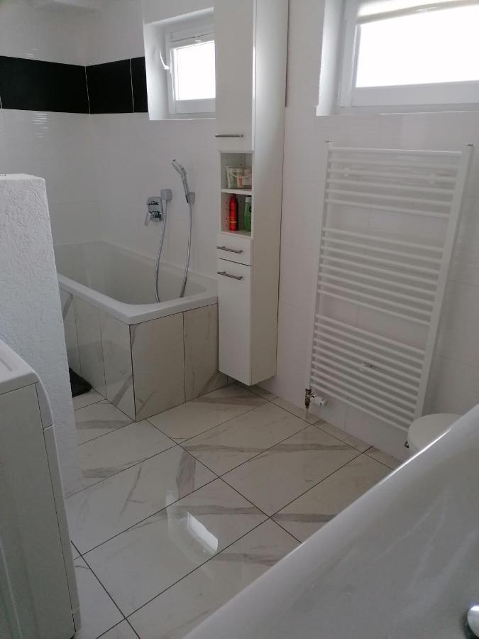 Schoene Einliegerwohnung In הכינגן מראה חיצוני תמונה