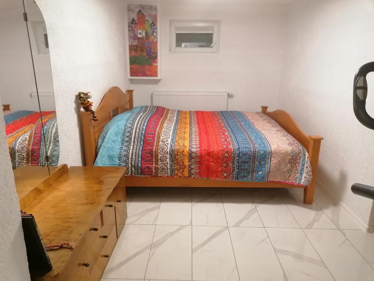 Schoene Einliegerwohnung In הכינגן מראה חיצוני תמונה