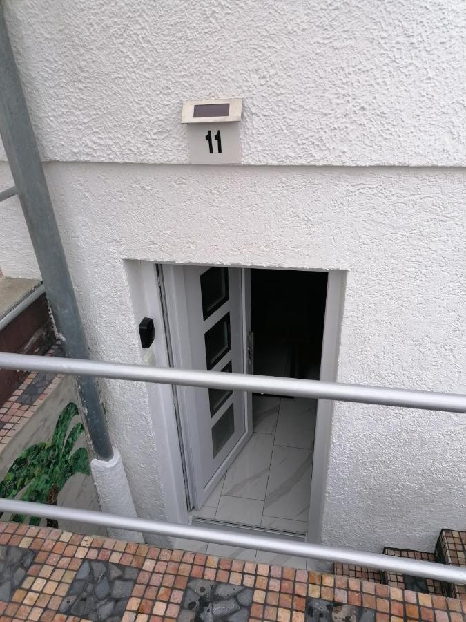Schoene Einliegerwohnung In הכינגן מראה חיצוני תמונה